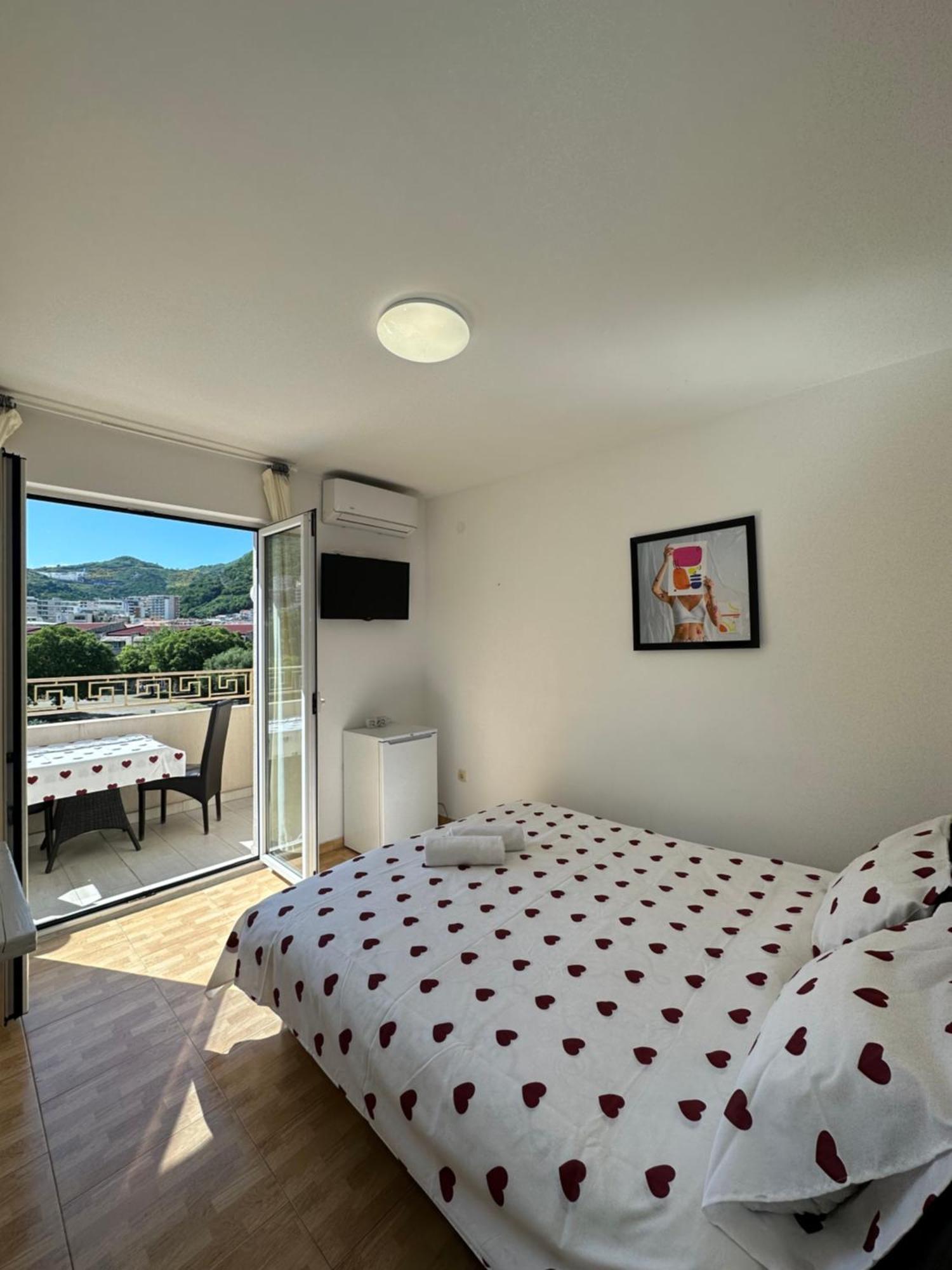 Apartmani Simona Budva Dış mekan fotoğraf
